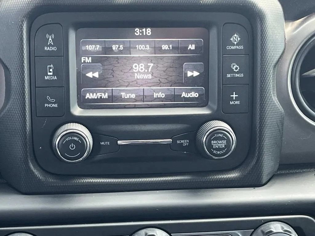 Used 2018 Jeep Wrangler Unlimited Sport S AWD/4WD image 16