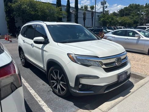 Used 2019 Honda Pilot Touring image 3