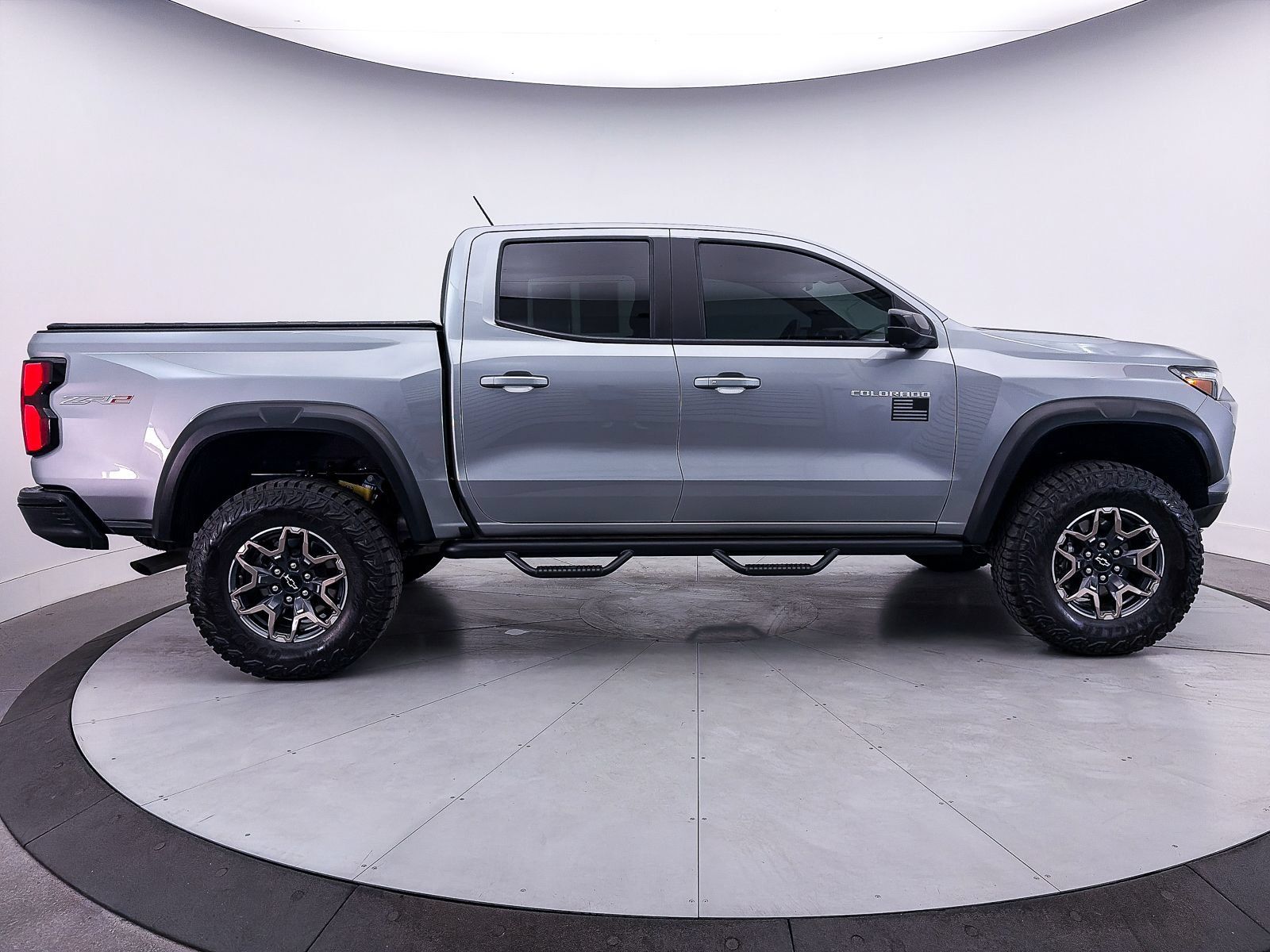 Used 2024 Chevrolet Colorado ZR2 w/ Technology Package AWD/4WD image 44