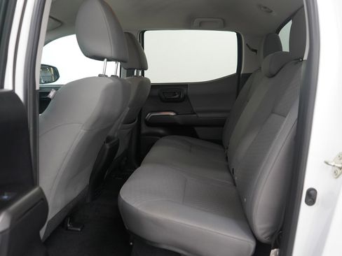 Used 2020 Toyota Tacoma SR5 image 18