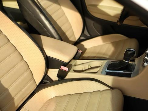 Used 2013 Volkswagen CC R-Line image 54