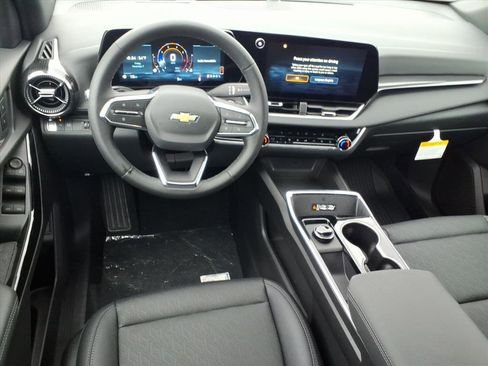 New 2026 Chevrolet Equinox LT w/ Convenience Package II image 7