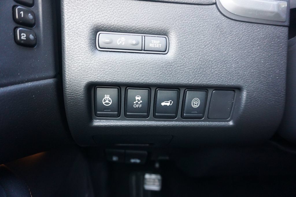 Used 2024 Nissan Murano Platinum w/ Cargo Package FWD image 5