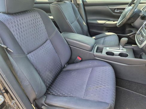 Used 2016 Nissan Altima 2.5 SV FWD image 19