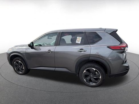 Used 2025 Nissan Rogue SV AWD/4WD image 8