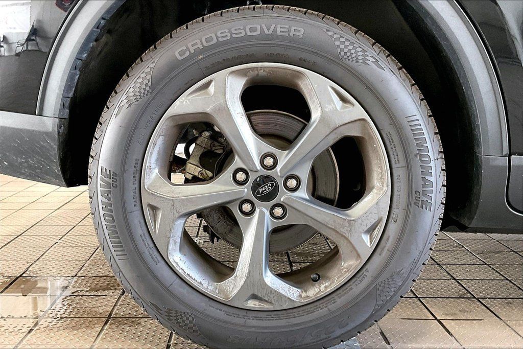 Used 2025 Ford Escape ST-Line Select AWD/4WD image 33