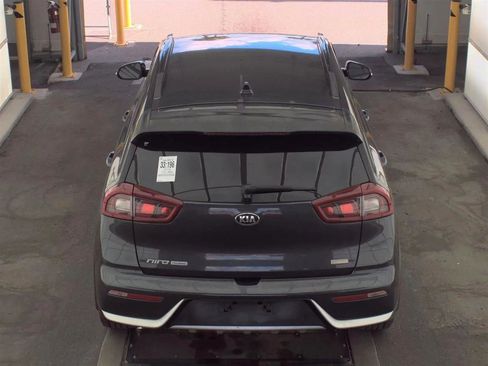 Used 2018 Kia Niro EX w/ Option Group 020 FWD image 6