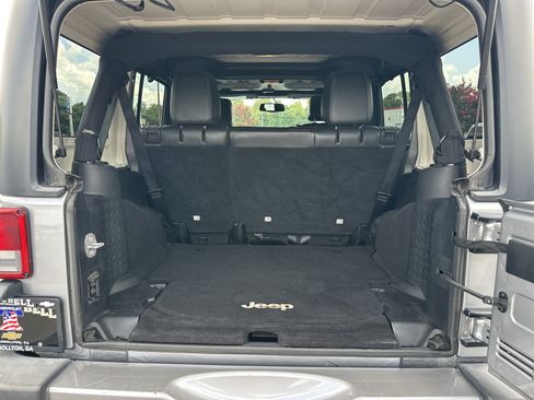Used 2016 Jeep Wrangler Unlimited Sahara w/ Trailer Tow Group AWD/4WD image 19