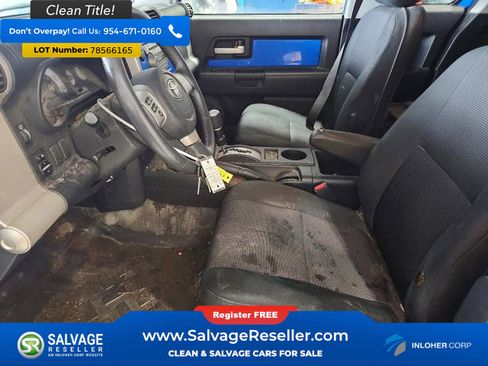 Used 2007 Toyota FJ Cruiser 4WD image 9