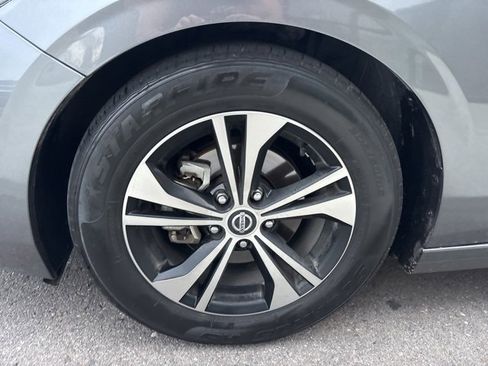 Used 2022 Nissan Sentra SV image 4