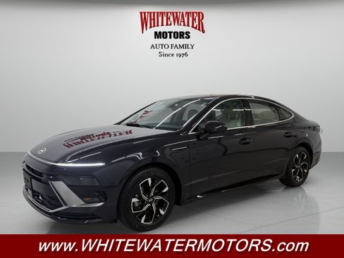 Used 2025 Hyundai Sonata SEL FWD image 1