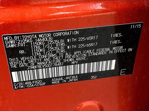 Used 2016 Toyota RAV4 LE image 32