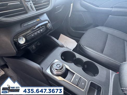 New 2026 Ford Escape SE w/ Class II Trailer Tow Package image 11