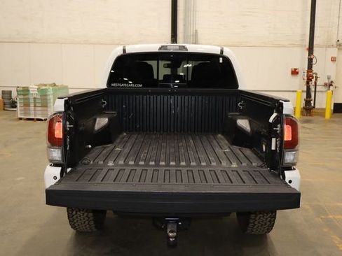 Used 2020 Toyota Tacoma TRD Sport image 18