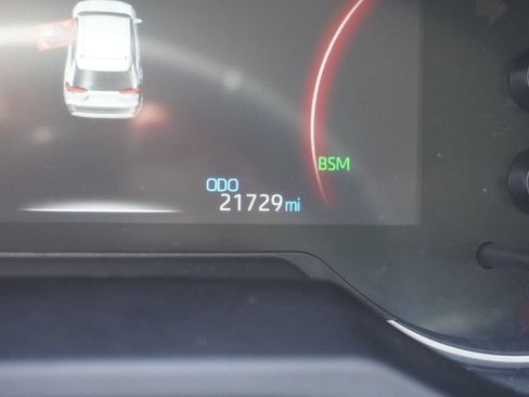 Used 2023 Toyota RAV4 XLE w/ Convenience Package FWD image 9