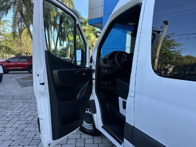 Used 2023 Mercedes-Benz Sprinter 2500 image 22