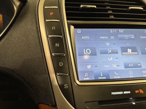 Used 2020 Lincoln Nautilus Reserve w/ Equipment Group 201A FWD image 20