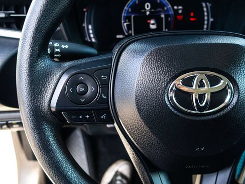 Used 2026 Toyota Corolla LE FWD image 31