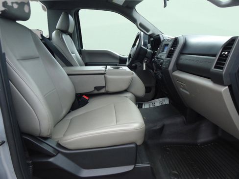 Used 2020 Ford F250 XL w/ Power Equipment Group image 24