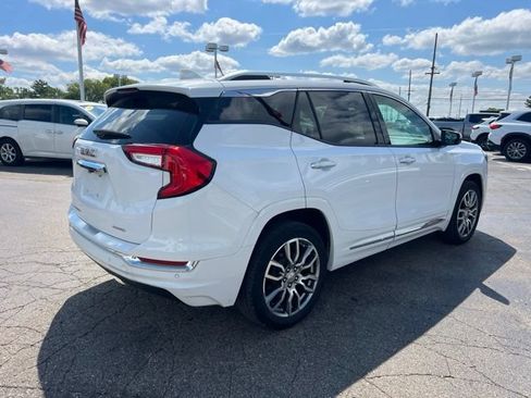 Used 2024 GMC Terrain Denali w/ Denali Premium Package AWD/4WD image 5