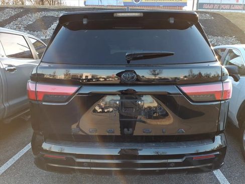 Used 2024 Toyota Sequoia Limited image 4