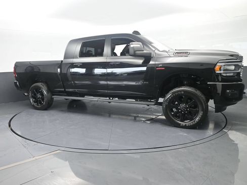Used 2024 RAM 2500 Laramie w/ Night Edition AWD/4WD image 8