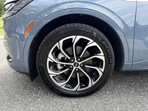 New 2026 Lincoln Nautilus Reserve AWD/4WD image 10