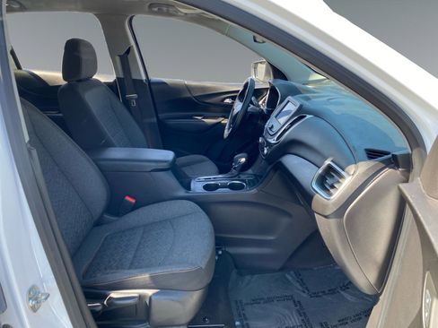 Used 2024 Chevrolet Equinox LT FWD image 15