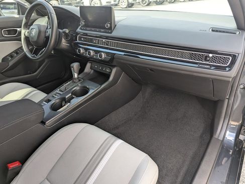 Used 2025 Honda Civic Sport image 9