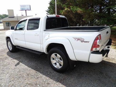 Used 2010 Toyota Tacoma 4x4 Double Cab image 3