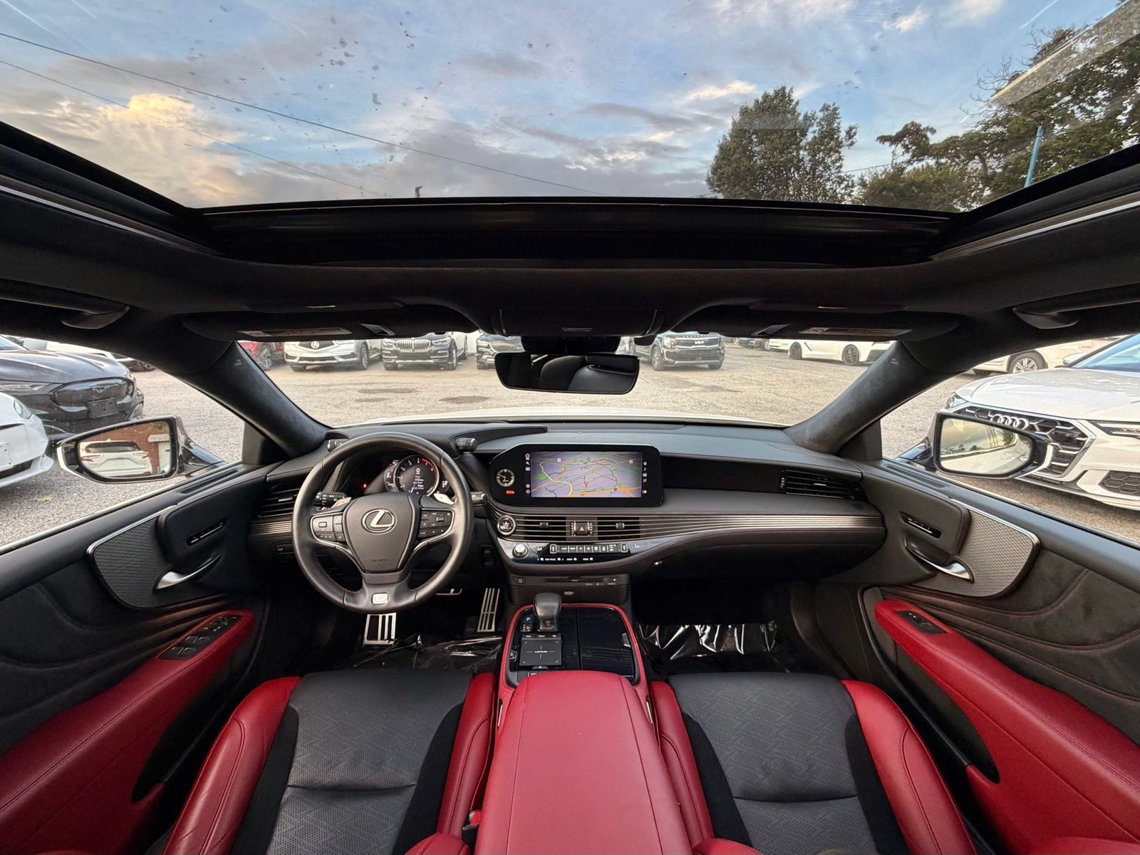 Used 2022 Lexus LS 500 F Sport w/ Accessory Package (Z1) AWD/4WD image 2