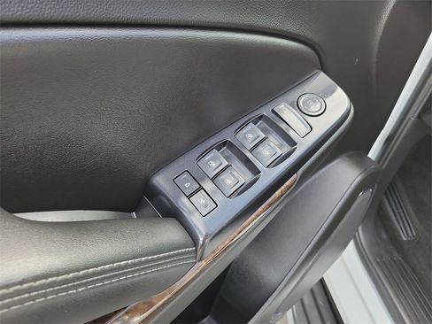 Used 2018 Chevrolet Tahoe LS image 27