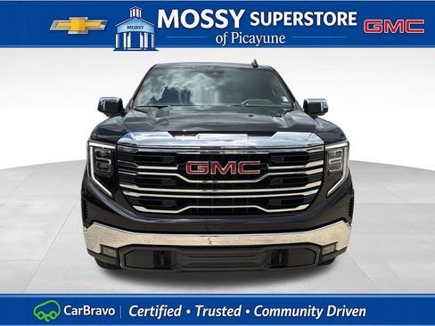 Certified 2023 GMC Sierra 1500 SLT w/ SLT Premium Package AWD/4WD image 11