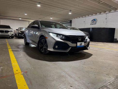 Used 2018 Honda Civic EX image 6