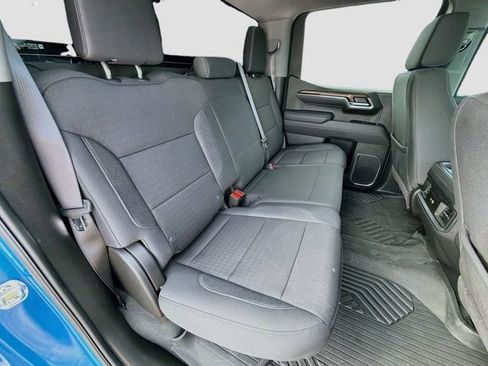 Used 2025 Chevrolet Silverado 1500 LT Trail Boss AWD/4WD image 28