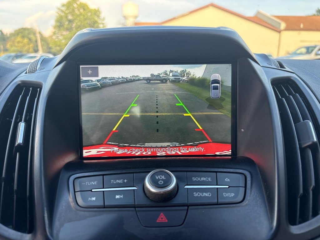 Used 2017 Ford Escape SE w/ Equipment Group 201A FWD image 15