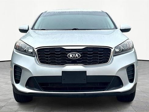 Used 2019 Kia Sorento LX image 3
