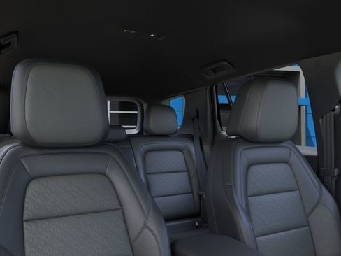 New 2026 Chevrolet Equinox LT w/ Convenience Package II FWD image 24