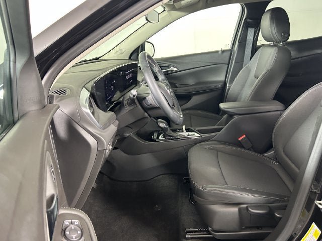 Used 2024 Buick Encore GX Preferred FWD image 11