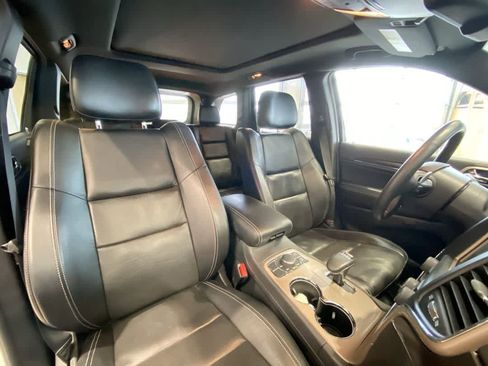 Used 2015 Jeep Grand Cherokee Limited w/ Luxury Group II image 28