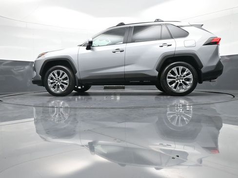 Certified 2025 Toyota RAV4 XLE Premium image 33