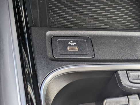 New 2025 Mercedes-Benz GLA 250 4MATIC image 8