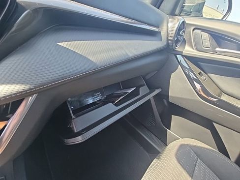 Used 2025 Chevrolet Equinox LT FWD image 20