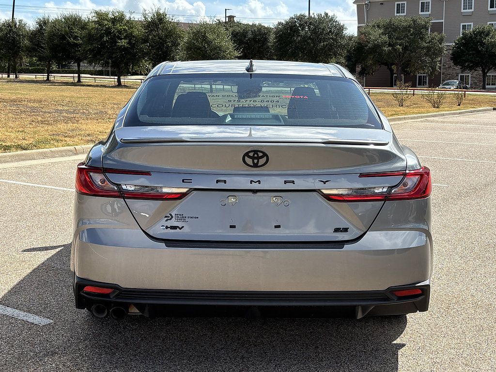 Used 2026 Toyota Camry SE w/ Convenience Package FWD image 5