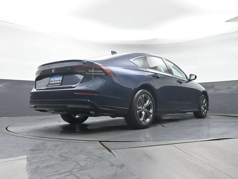 Used 2023 Honda Accord EX image 31