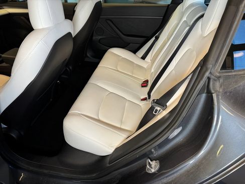 Used 2022 Tesla Model 3 Long Range AWD/4WD image 17