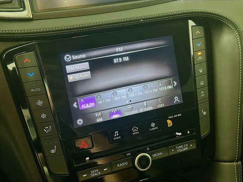 Used 2023 INFINITI QX50 Luxe image 19