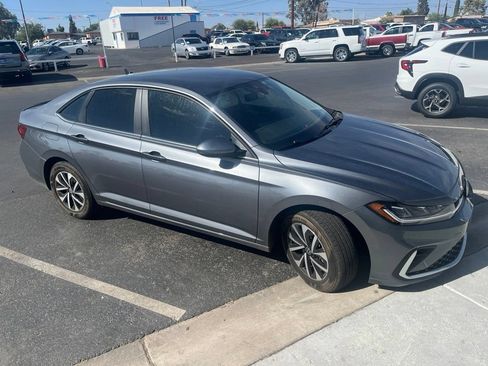 Used 2025 Volkswagen Jetta S FWD image 2