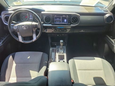 Used 2023 Toyota Tacoma TRD Sport image 11