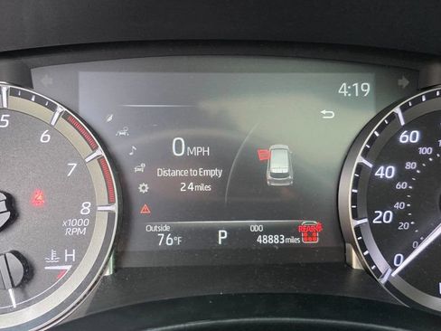 Used 2025 Toyota Highlander XLE FWD image 20